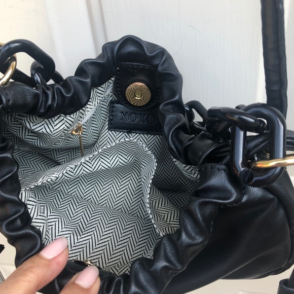 XOXO Soft Vegan Leather can wear in two ways Tote Purse & Crossbody Bag. - Picture 10 of 10